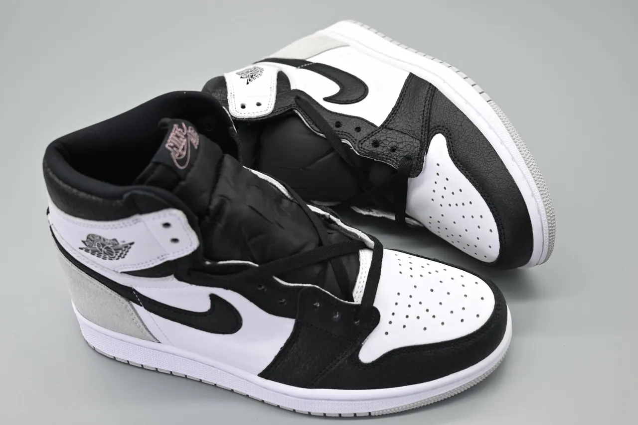 Air Jordan 1 White Black High-Top Leather-Suede Mix Basketball Shoes 9