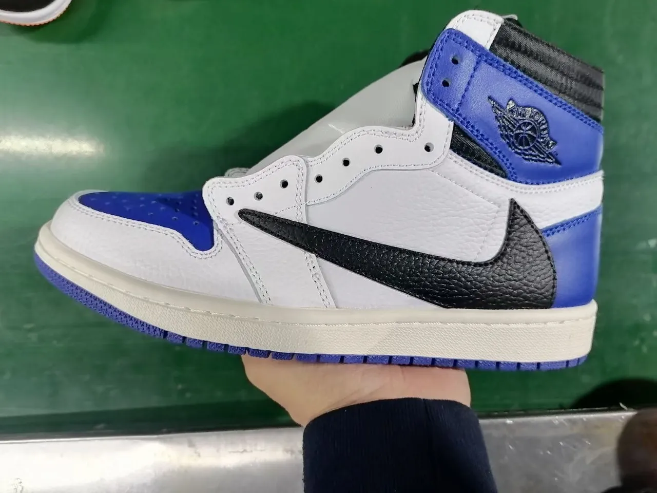 Air Jordan 1 White Royal Blue Black Basketball Shoes 3