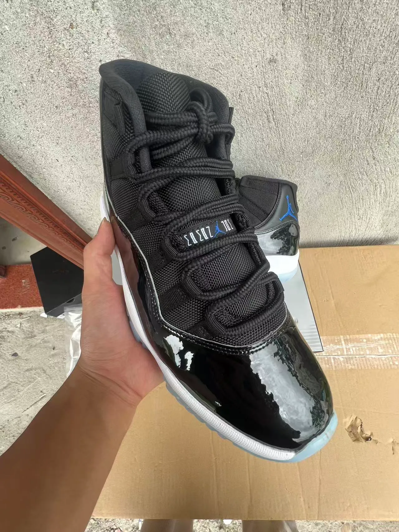 Air Jordan 11 Black Concord Basketball Shoes 3