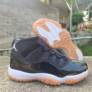 Air Jordan 11 Black Patent Leather Gum Basketball Shoes