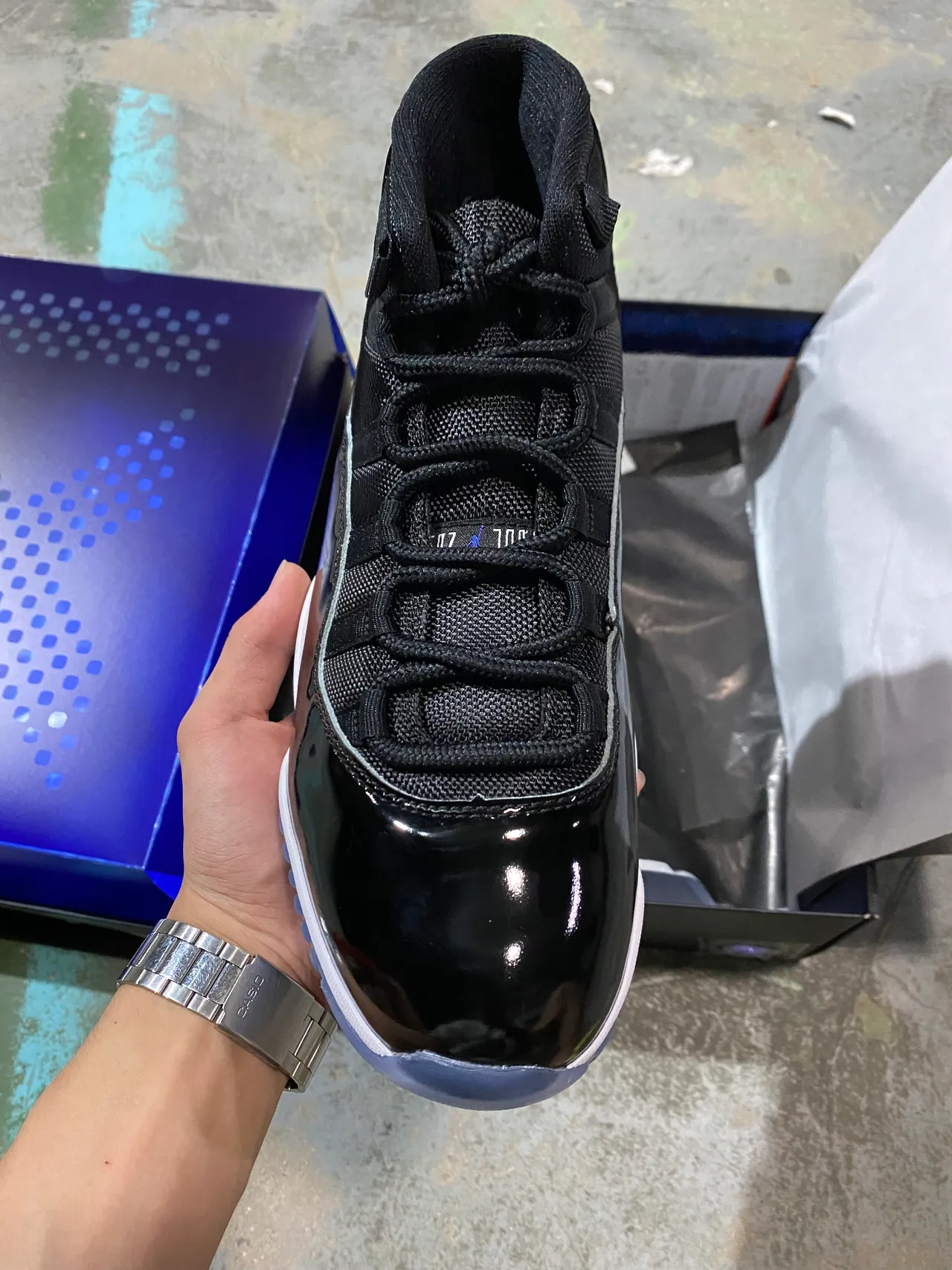 Air Jordan 11 Glossy Black White Icy Blue Basketball Shoes 3