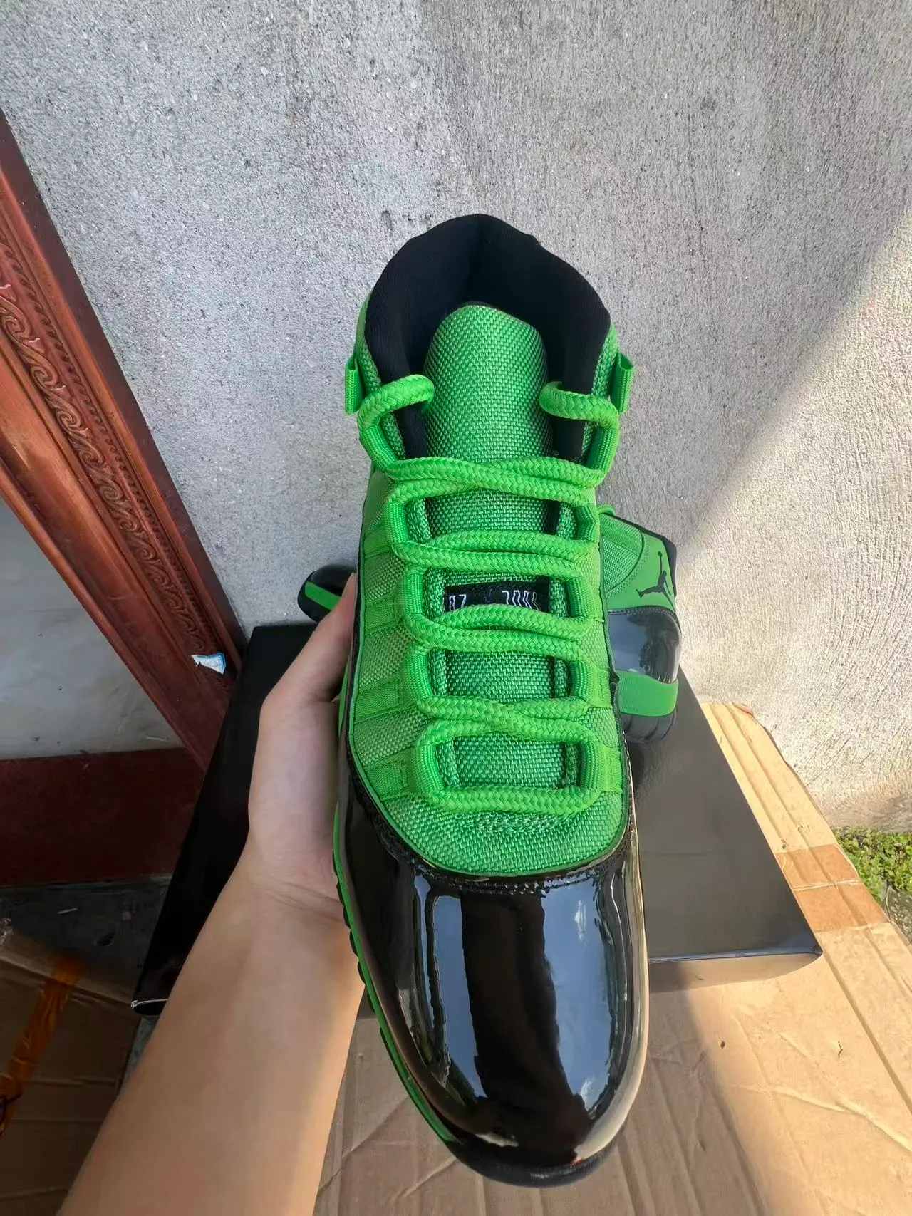 Air Jordan 11 Green Black High-Top Patent Leather Mudguard Basketball Shoes 3