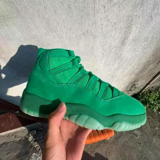 Air Jordan 11 मोनोक्रोमैटिक ग्रीन स्यूड हाई-टॉप बास्केटबॉल जूते