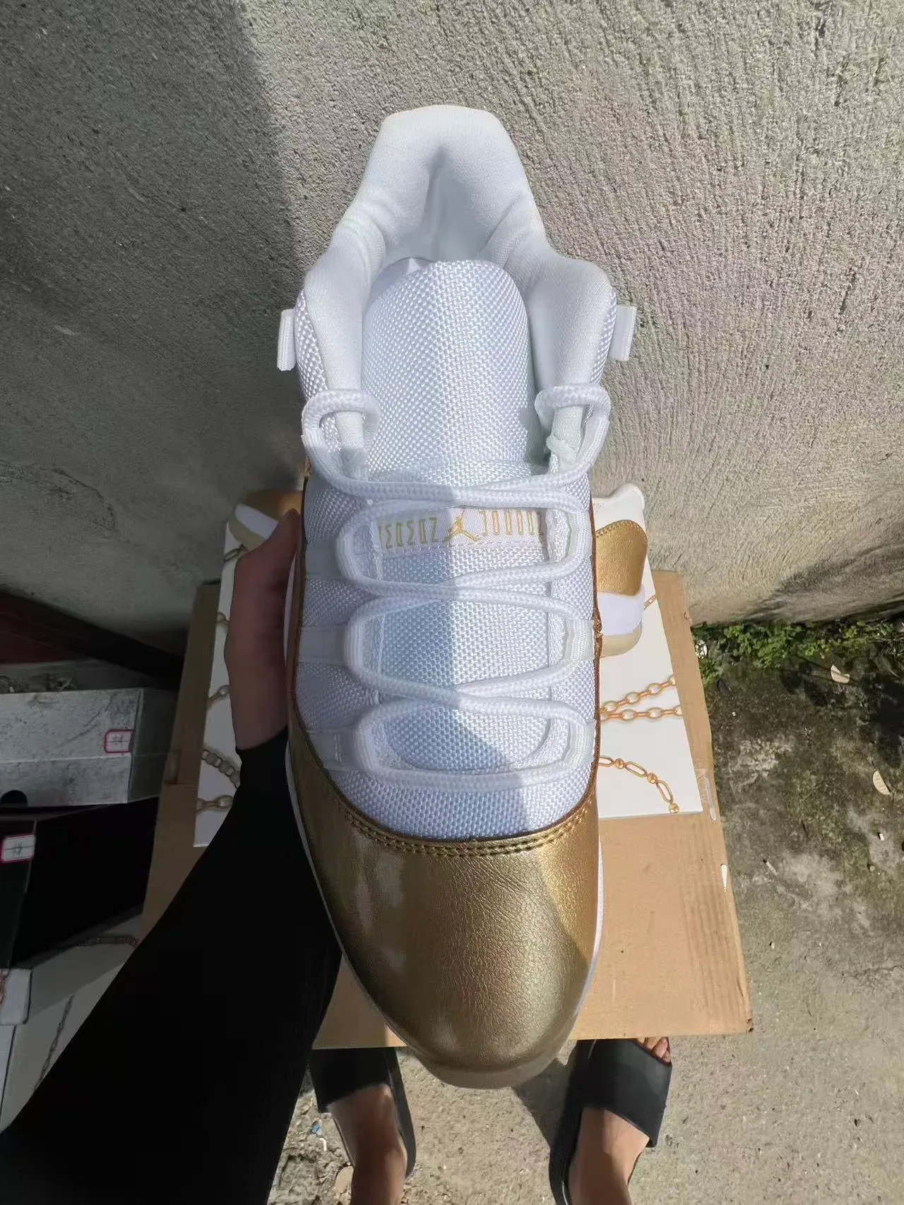 Air Jordan 11 White and Gold Patent Leather Basketball Shoes 3