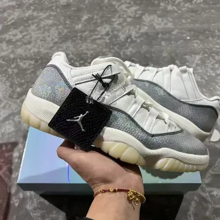 Air Jordan 11 White Iridescent Gray Basketball Shoes