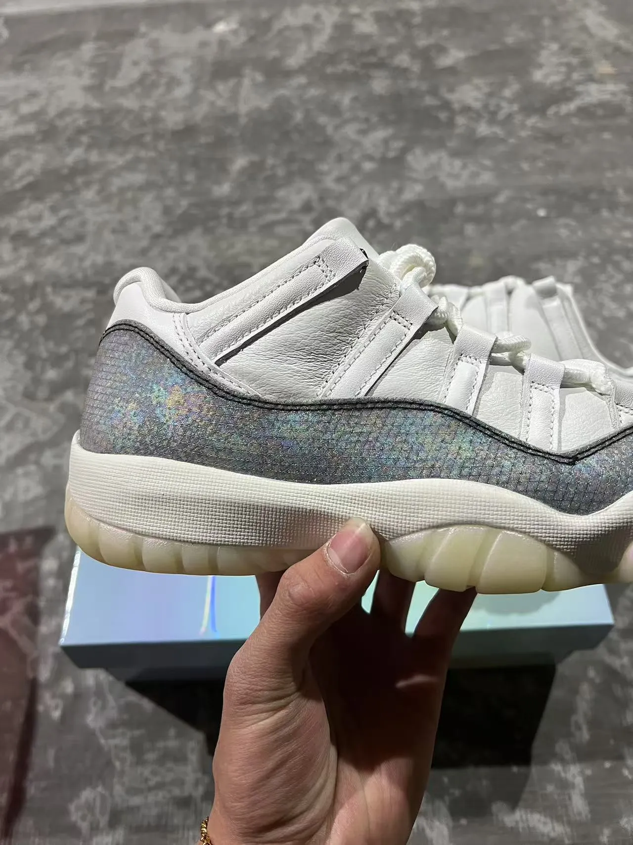 Air Jordan 11 White Iridescent Gray Basketball Shoes 4