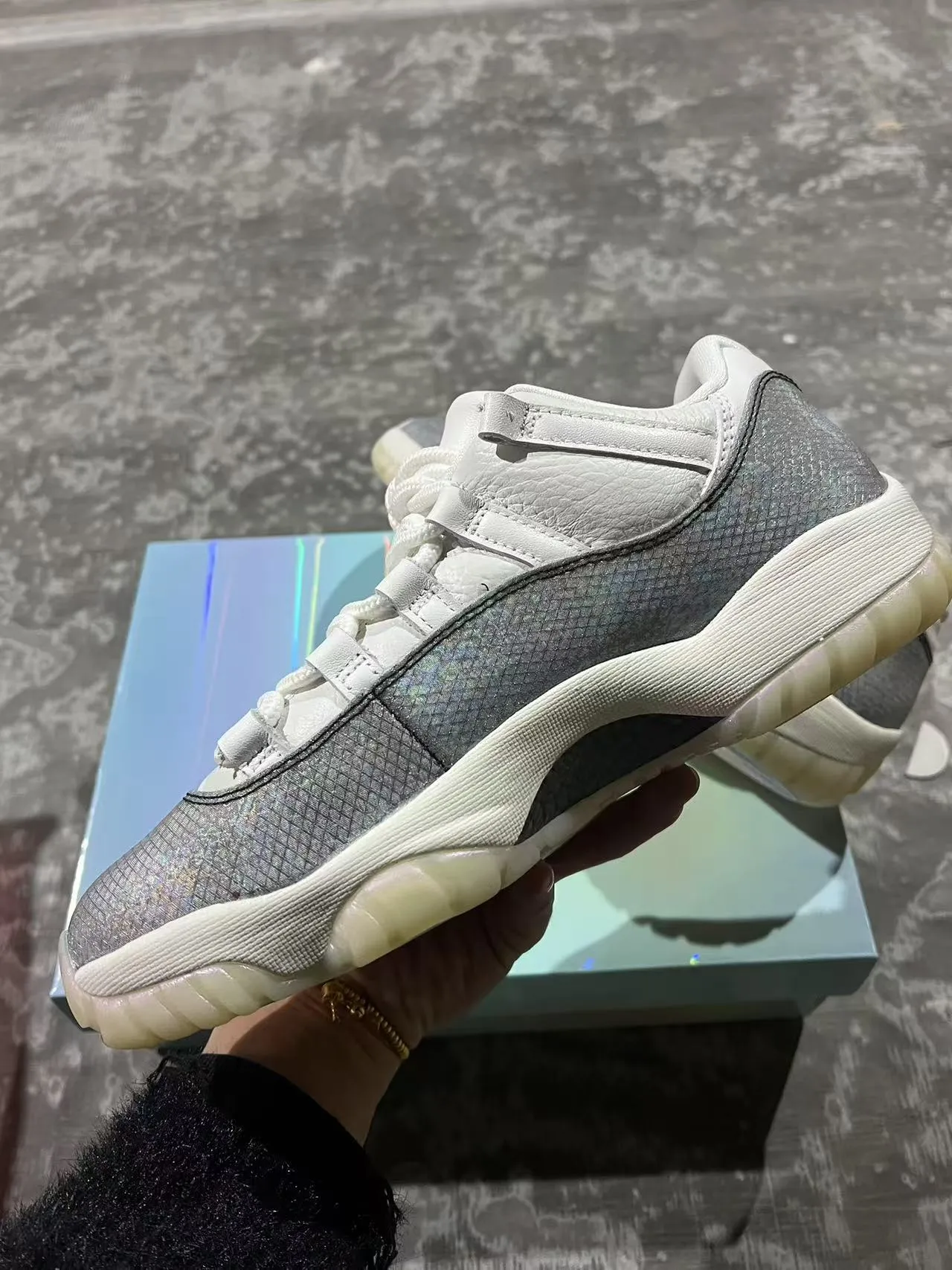 Air Jordan 11 White Iridescent Gray Basketball Shoes 6