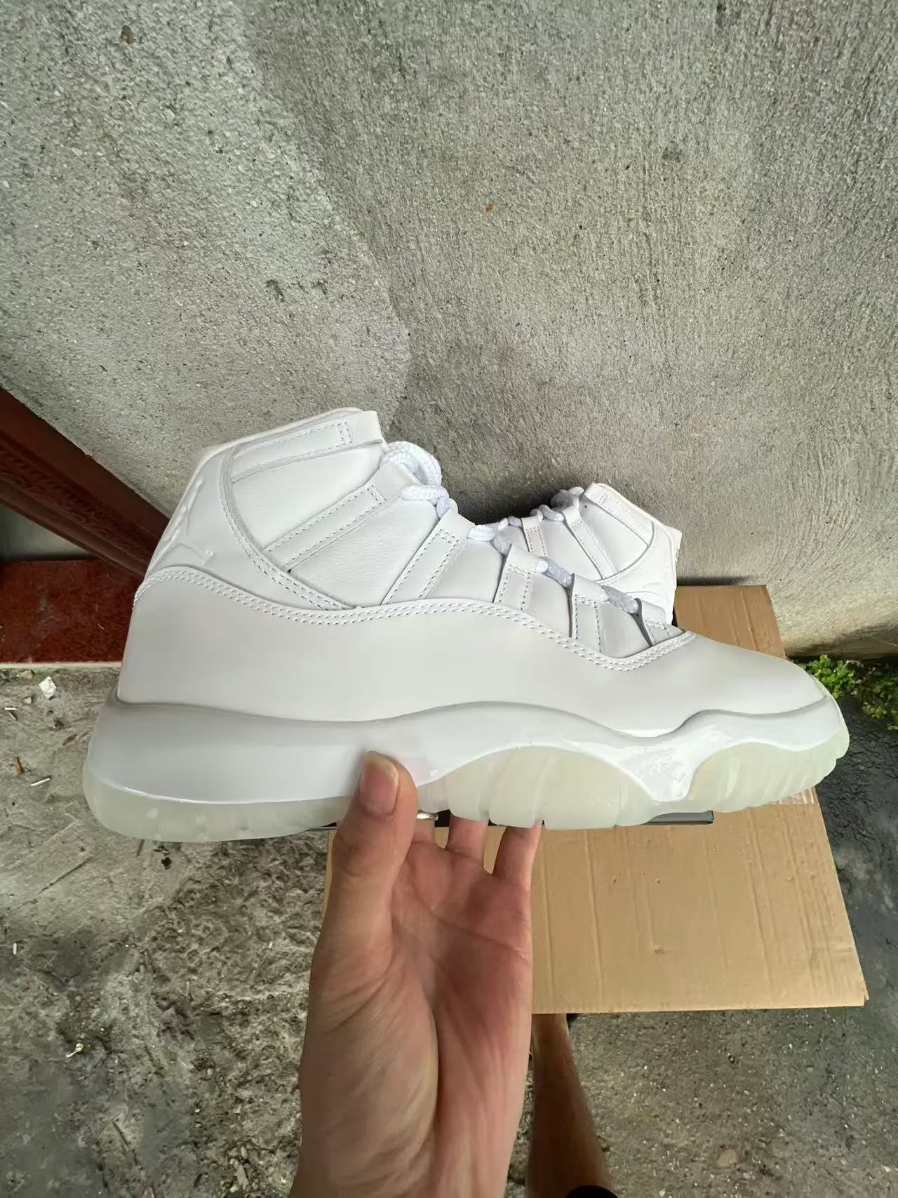 Air Jordan 11 White Patent Leather Basketball Shoes 7