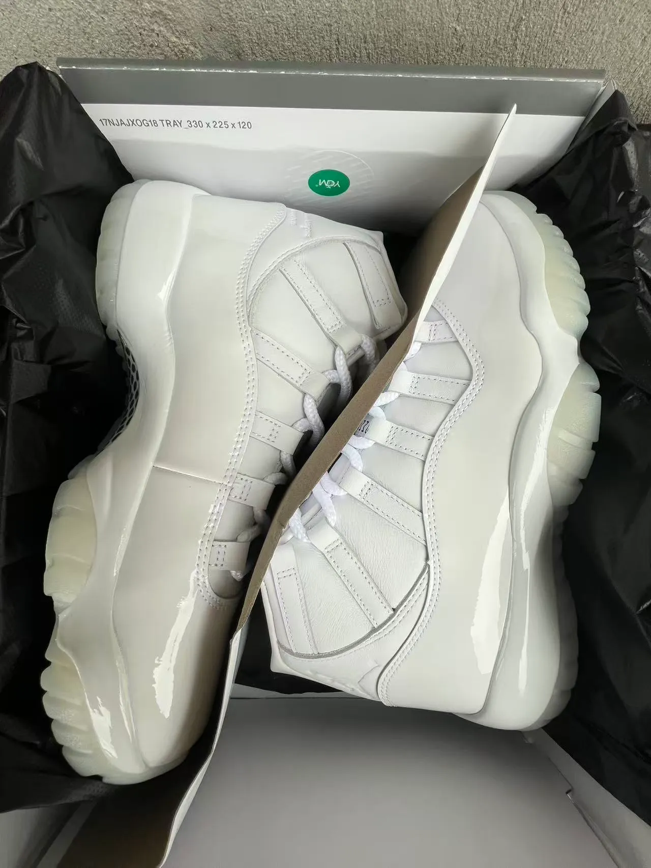 Air Jordan 11 White Patent Leather Basketball Shoes 9