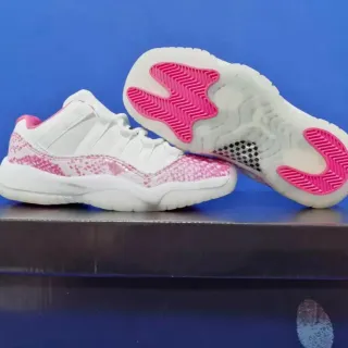Air Jordan 11 Zapatillas de Baloncesto Blancas con Motas Rosadas