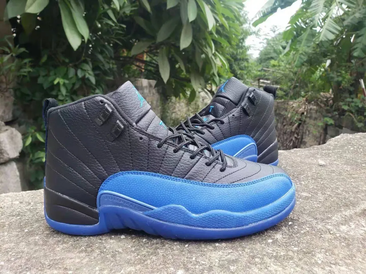 Air Jordan 12 Black and Blue Basketball Shoes 3