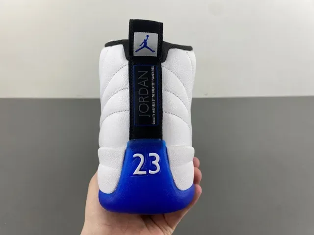 Air Jordan 12 Chaussures de Basketball Blanc et Bleu Royal 4