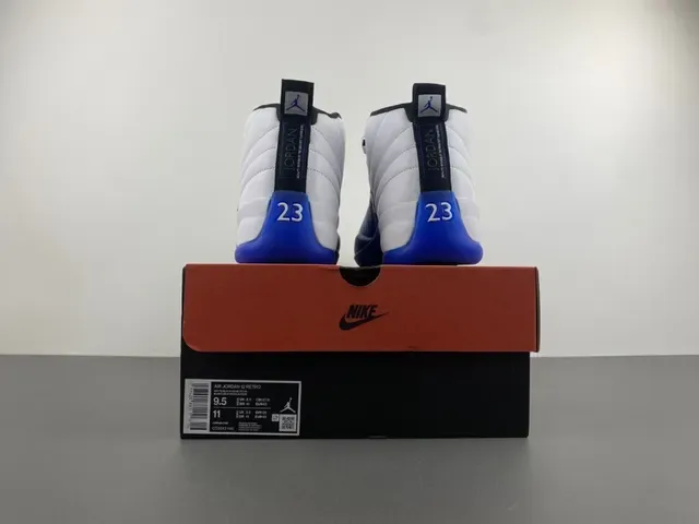 Air Jordan 12 Chaussures de Basketball Blanc et Bleu Royal 17