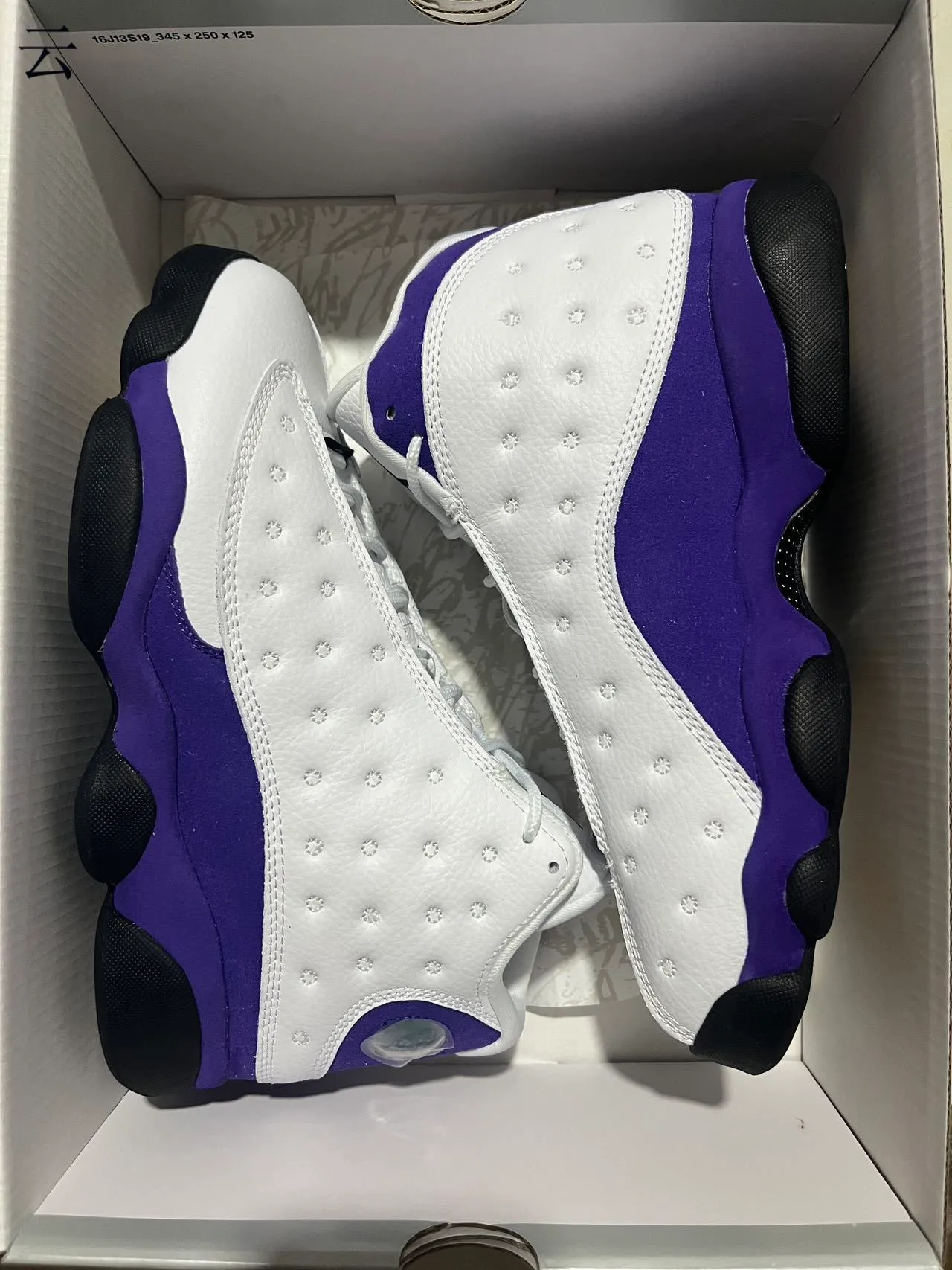 Air Jordan 13 White Purple Black Basketball Shoes 3
