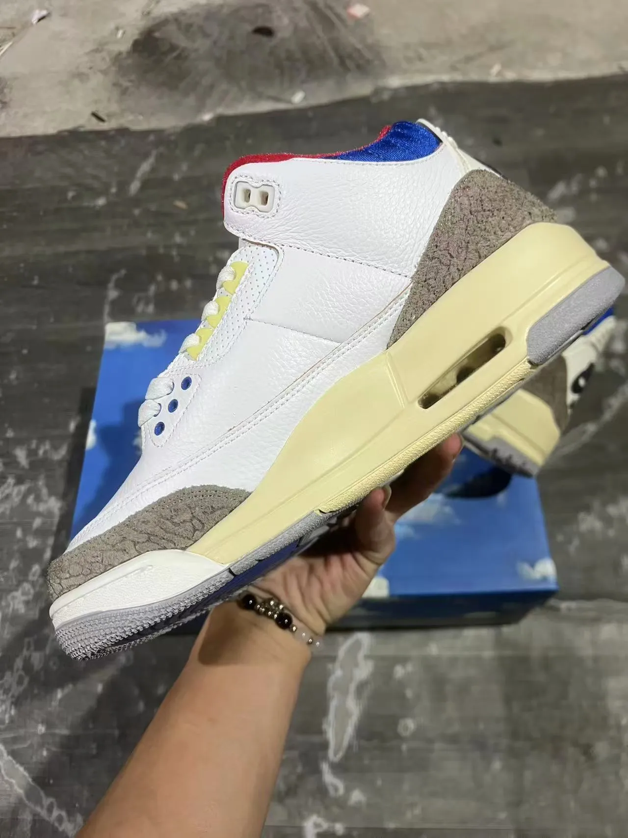 Air Jordan 3 Zapatos de Baloncesto Blancos y Beige con Estampa de Elefante 5