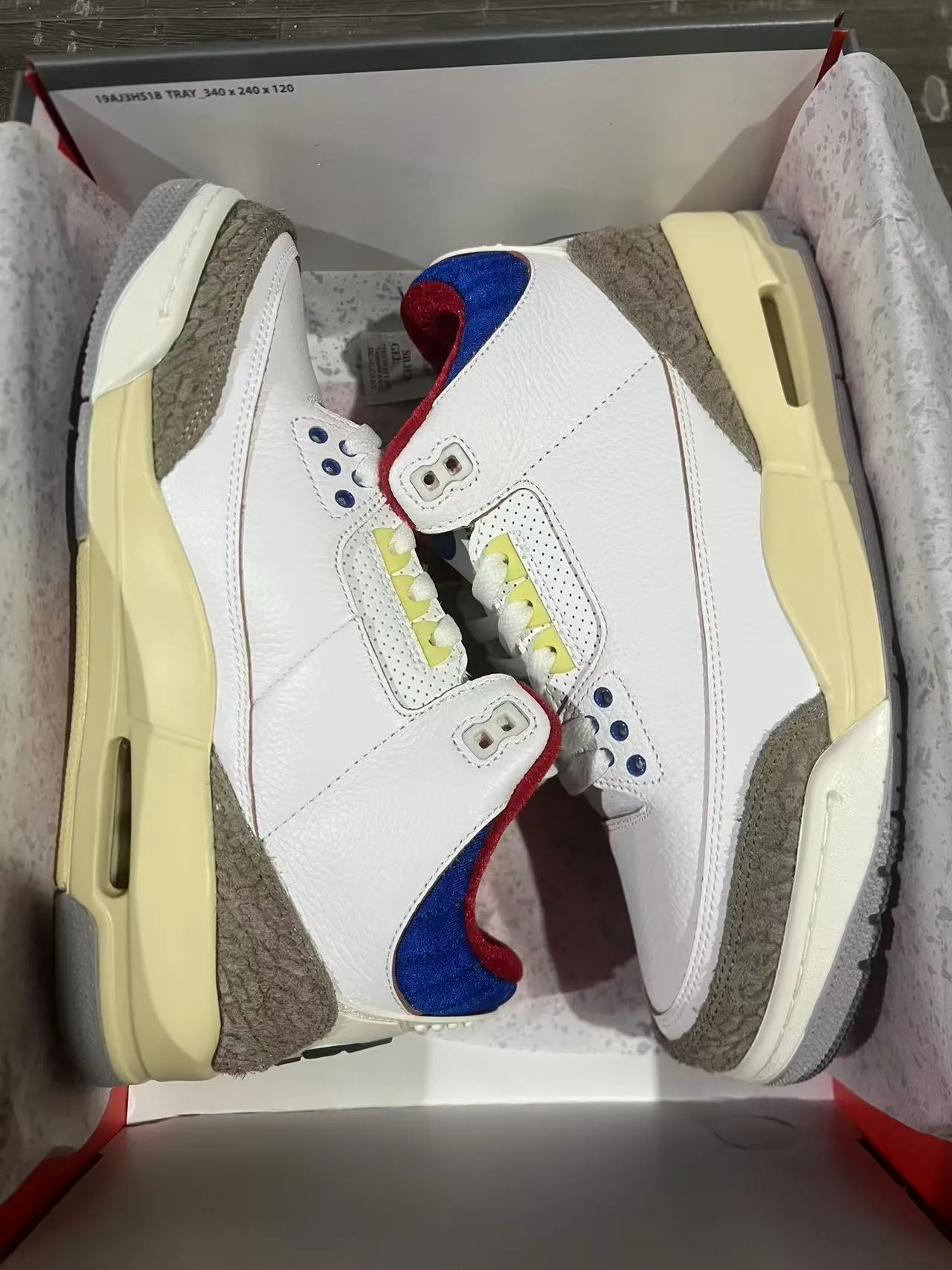 Air Jordan 3 Zapatos de Baloncesto Blancos y Beige con Estampa de Elefante 9