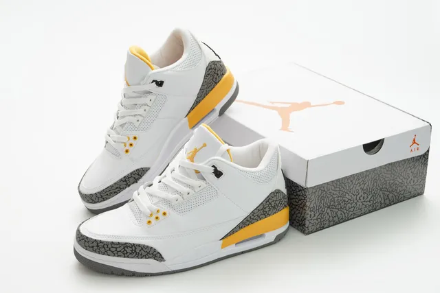 Air Jordan 3 White Cement Yellow Basketball Shoes 5