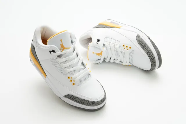Air Jordan 3 White Cement Yellow Basketball Shoes 6