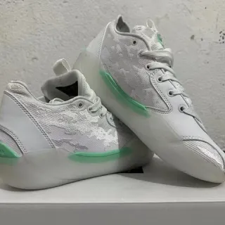 Air Jordan 37 Low White Mint Green Basketball Shoes
