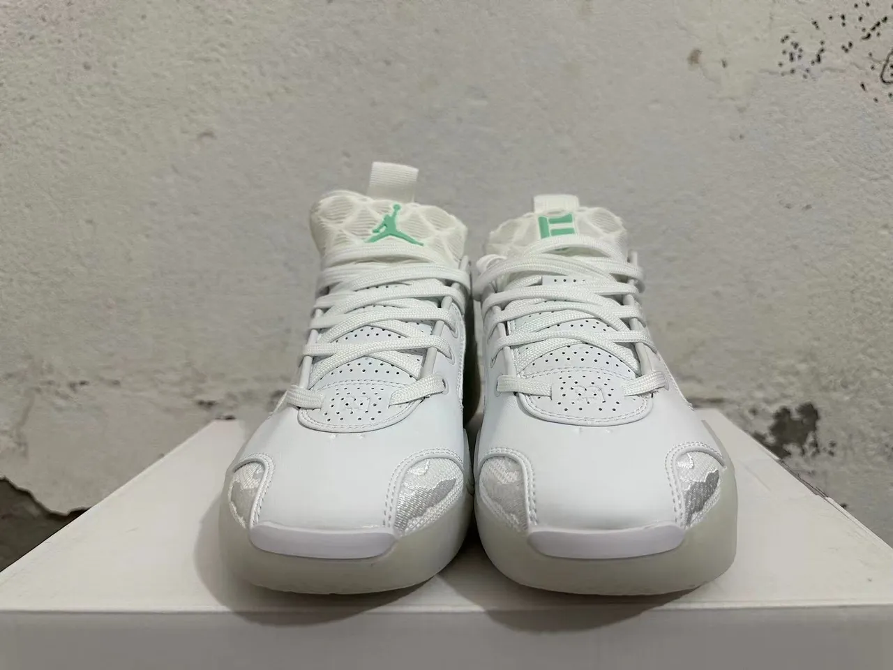 Tênis de basquete Air Jordan 37 Low branco verde menta 3