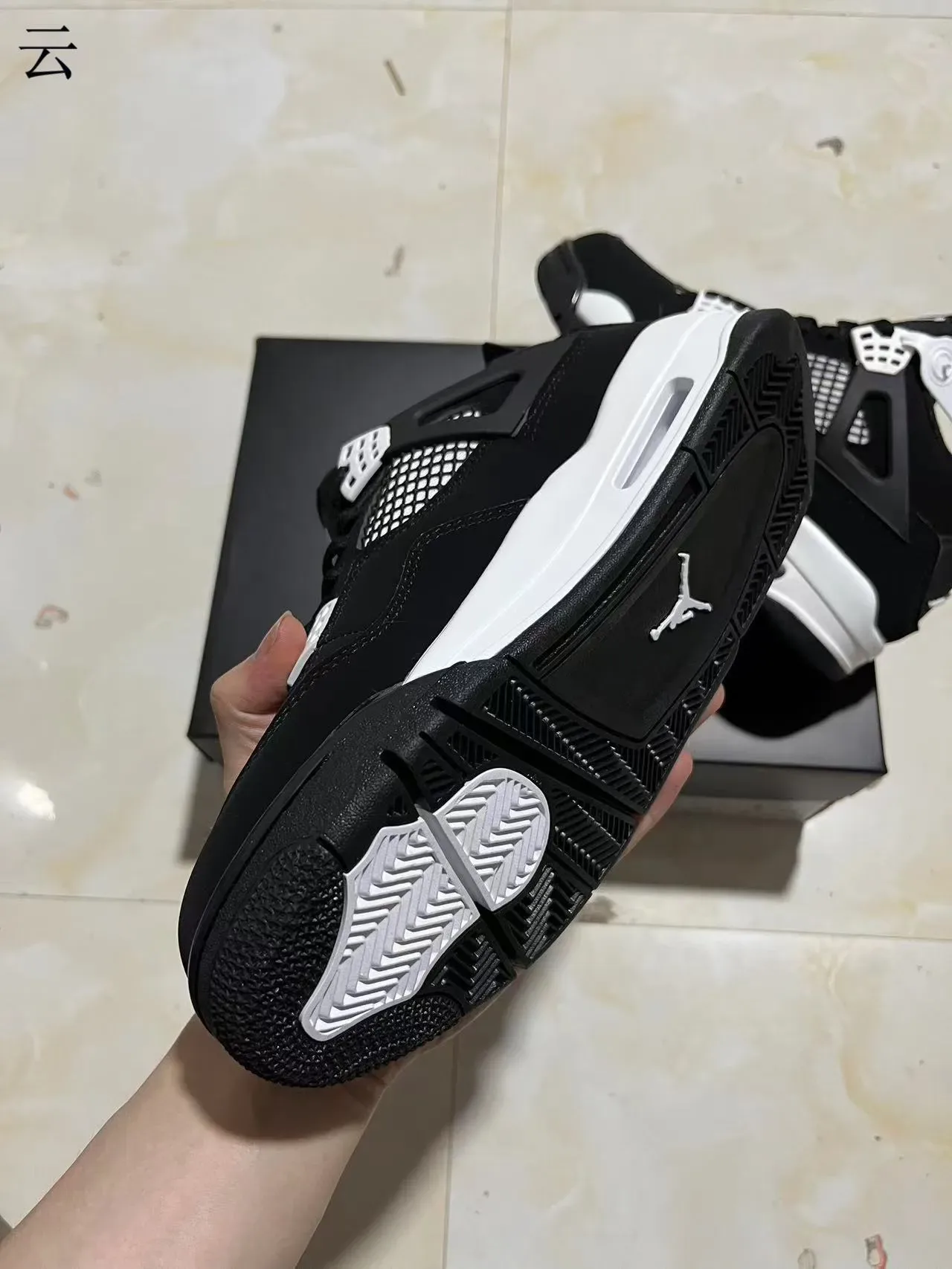 Air Jordan 4 Tênis de Basquete Preto e Branco 6