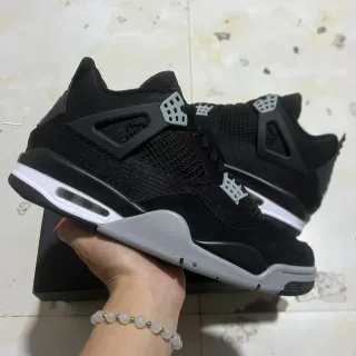 Air Jordan 4 黑白酷灰篮球鞋