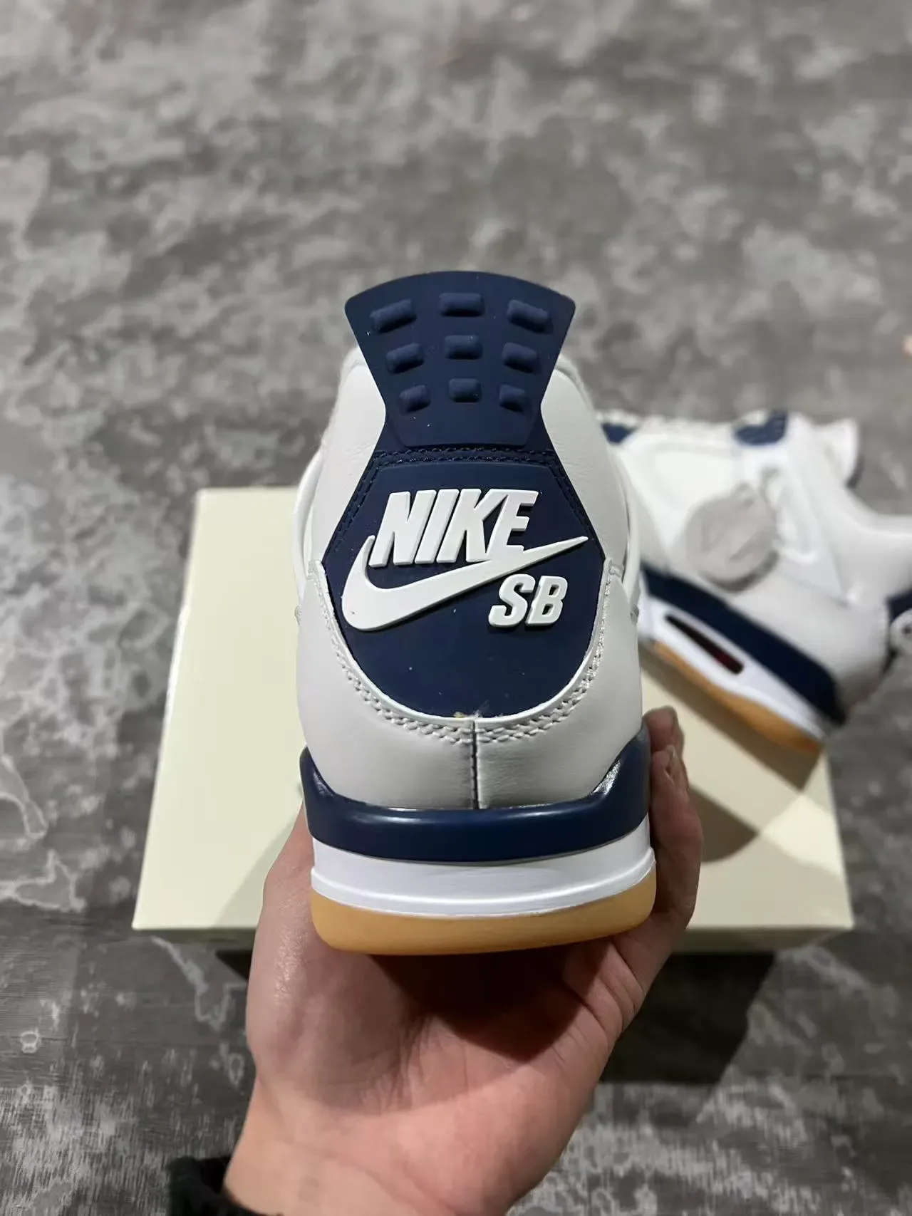 Air Jordan 4 White Navy Gum Tênis de Basquete 8