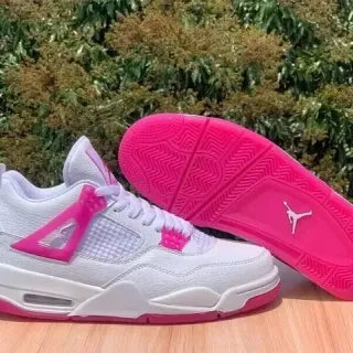 Air Jordan 4 白粉篮球鞋