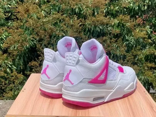 Air Jordan 4 Tênis de Basquete Branco e Rosa 2