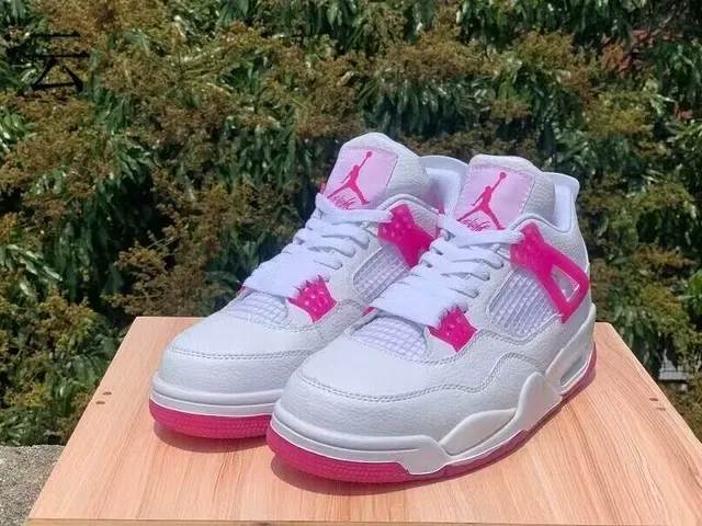Air Jordan 4 Tênis de Basquete Branco e Rosa 3