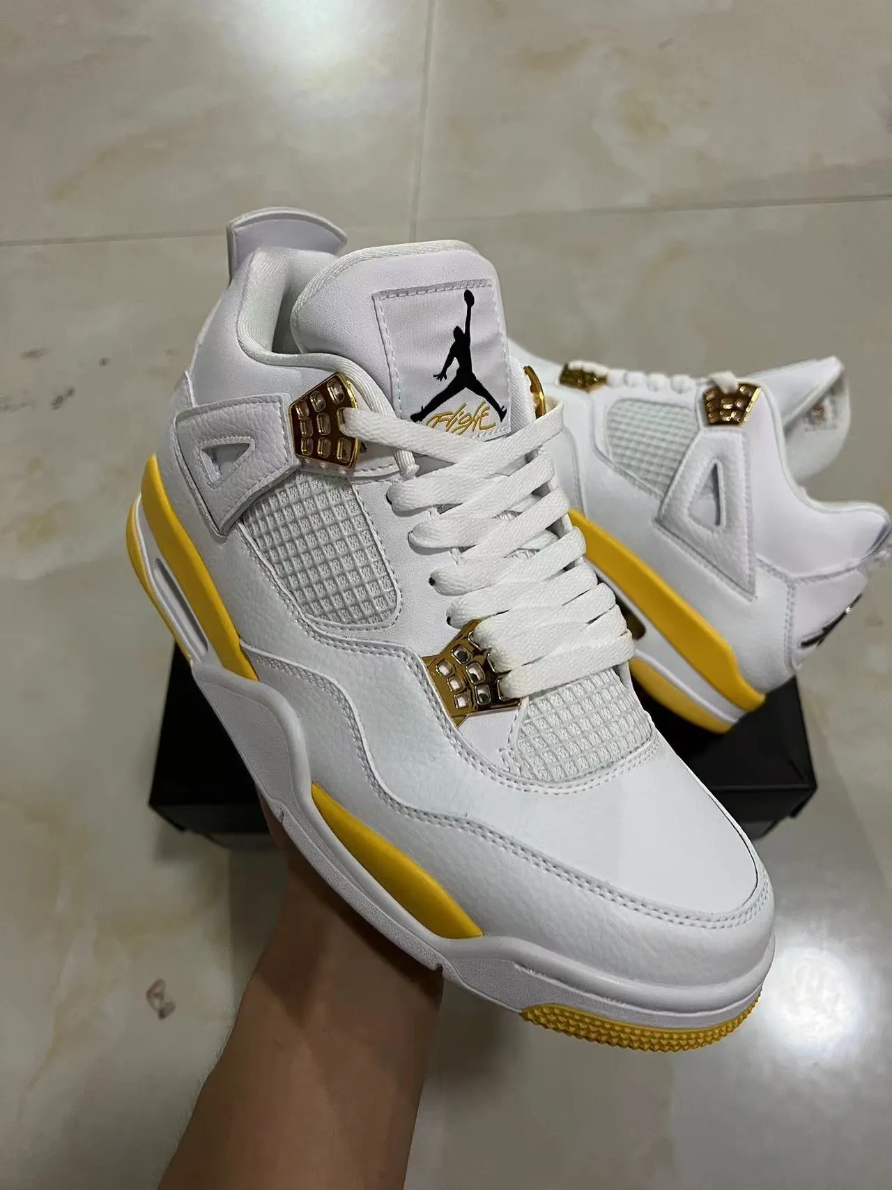 Air Jordan 4 White Yellow Gold Basketball Shoes 2