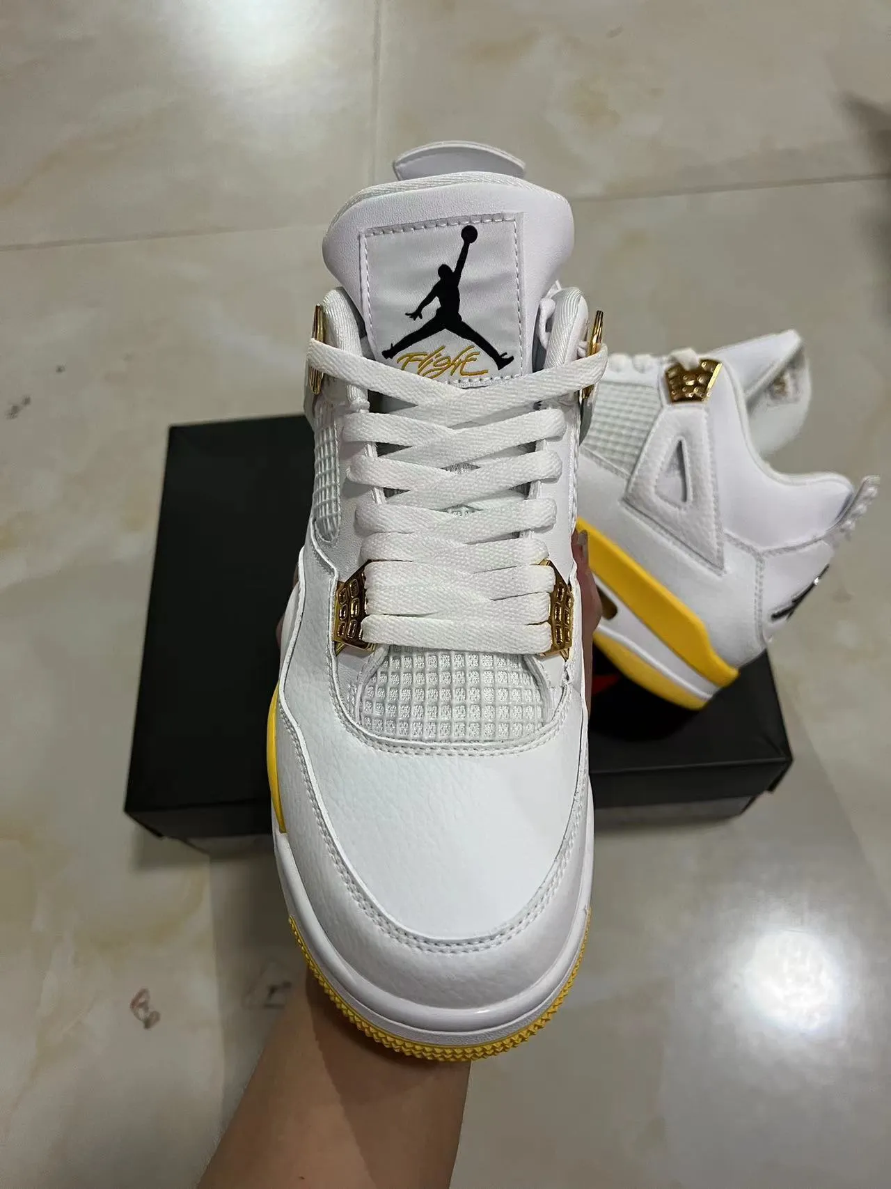 Air Jordan 4 White Yellow Gold Basketball Shoes 3
