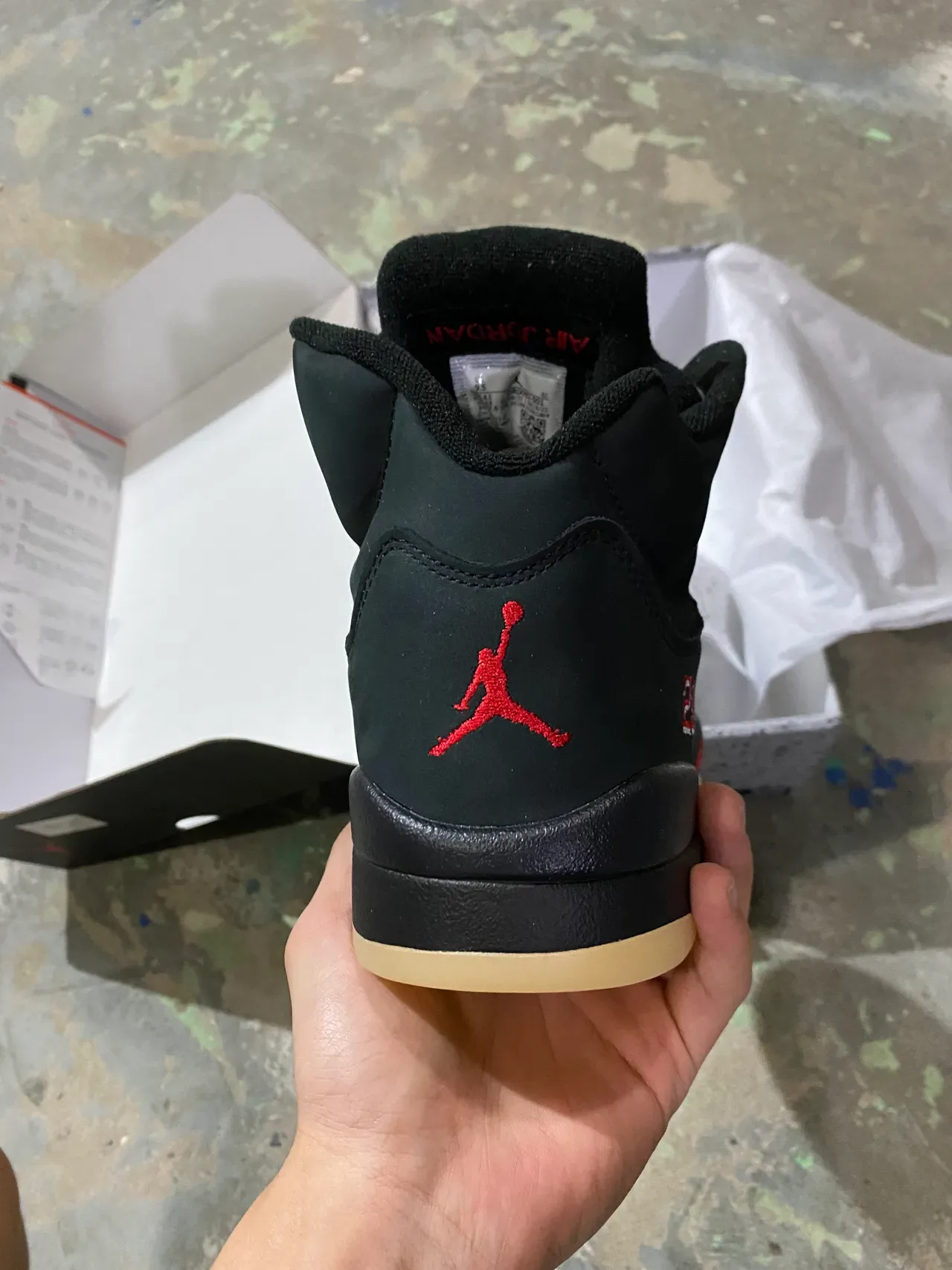 Air Jordan 5 Preto Vermelho Goma Tênis de Basquete 5