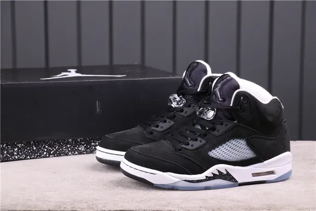 Air Jordan 5 Tênis de Basquete Preto Branco Azul Claro 2