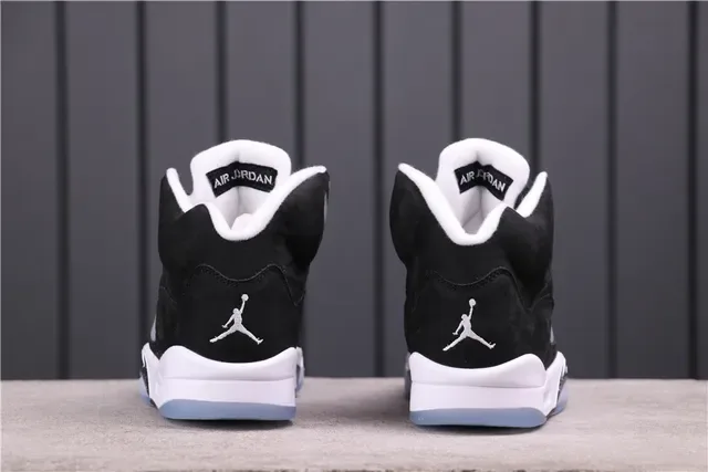 Air Jordan 5 Tênis de Basquete Preto Branco Azul Claro 7