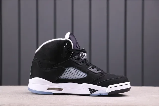 Air Jordan 5 Tênis de Basquete Preto Branco Azul Claro 9