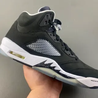 Air Jordan 5 黑白麂皮篮球鞋