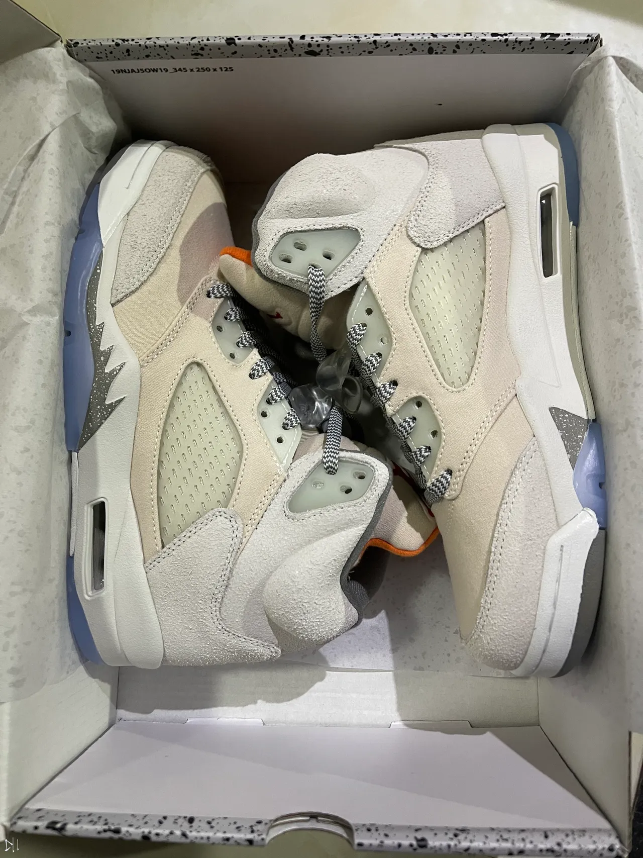 Air Jordan 5 Off-White zapatillas de baloncesto de caña alta de ante beige 7