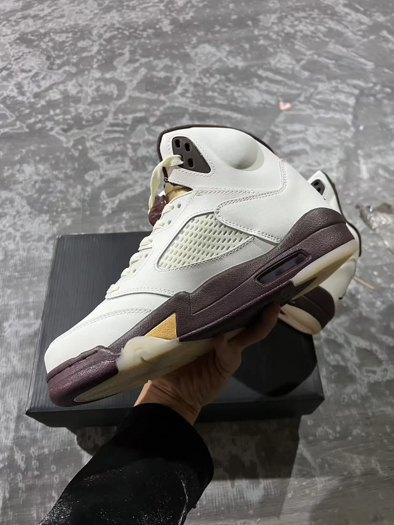 Air Jordan 5 Off-White Burgundy Gold Lightning Bolt Basketball Shoes 8