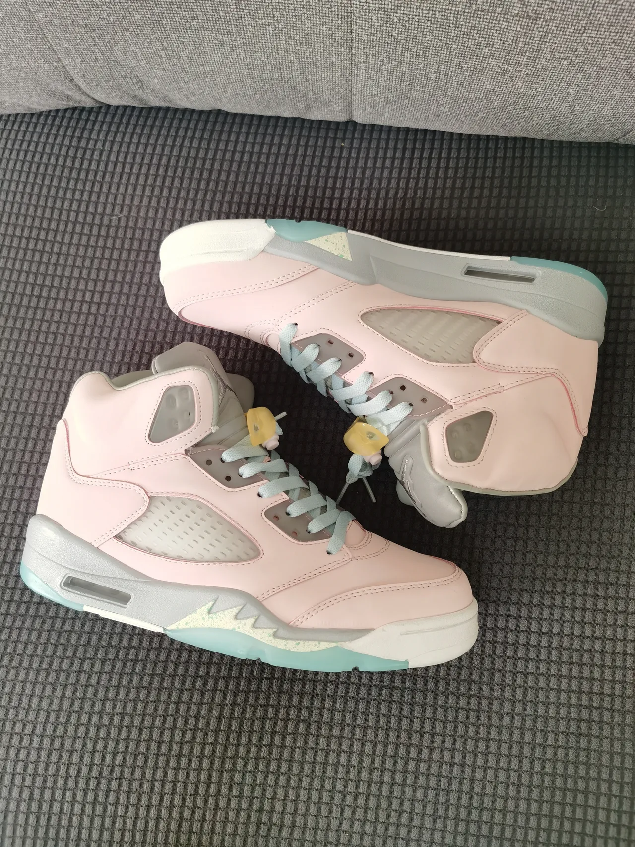 Air Jordan 5 Pink and Mint Green Basketball Shoes 4