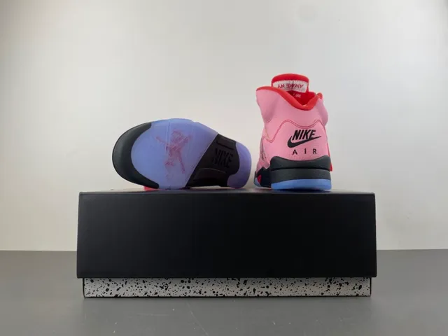 Air Jordan 5 rose noir rouge Awake NY chaussures de basketball 17