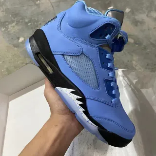 Air Jordan 5 大学蓝黑色篮球鞋