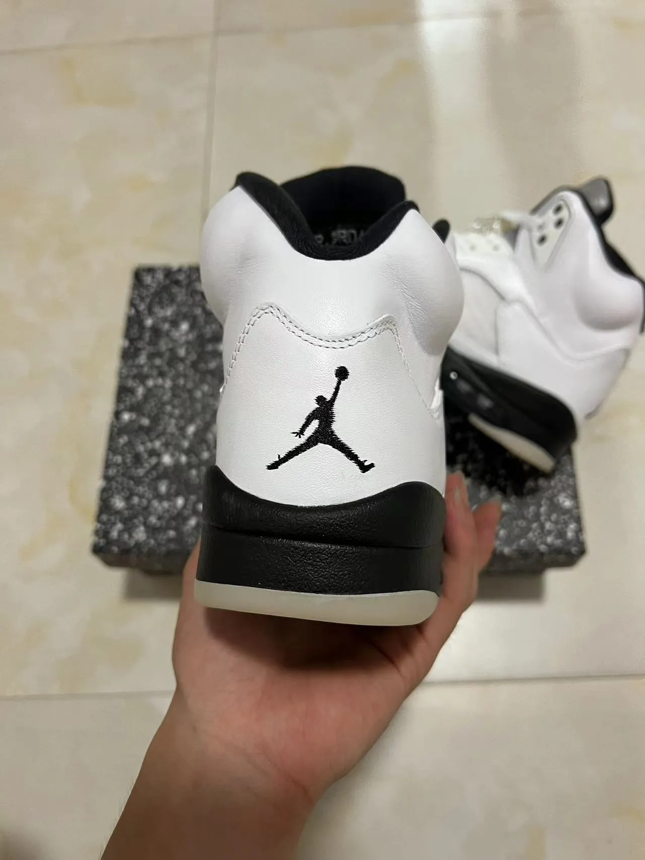 Air Jordan 5 White Black Speckled Lightning Bolt Basketball Shoes 8