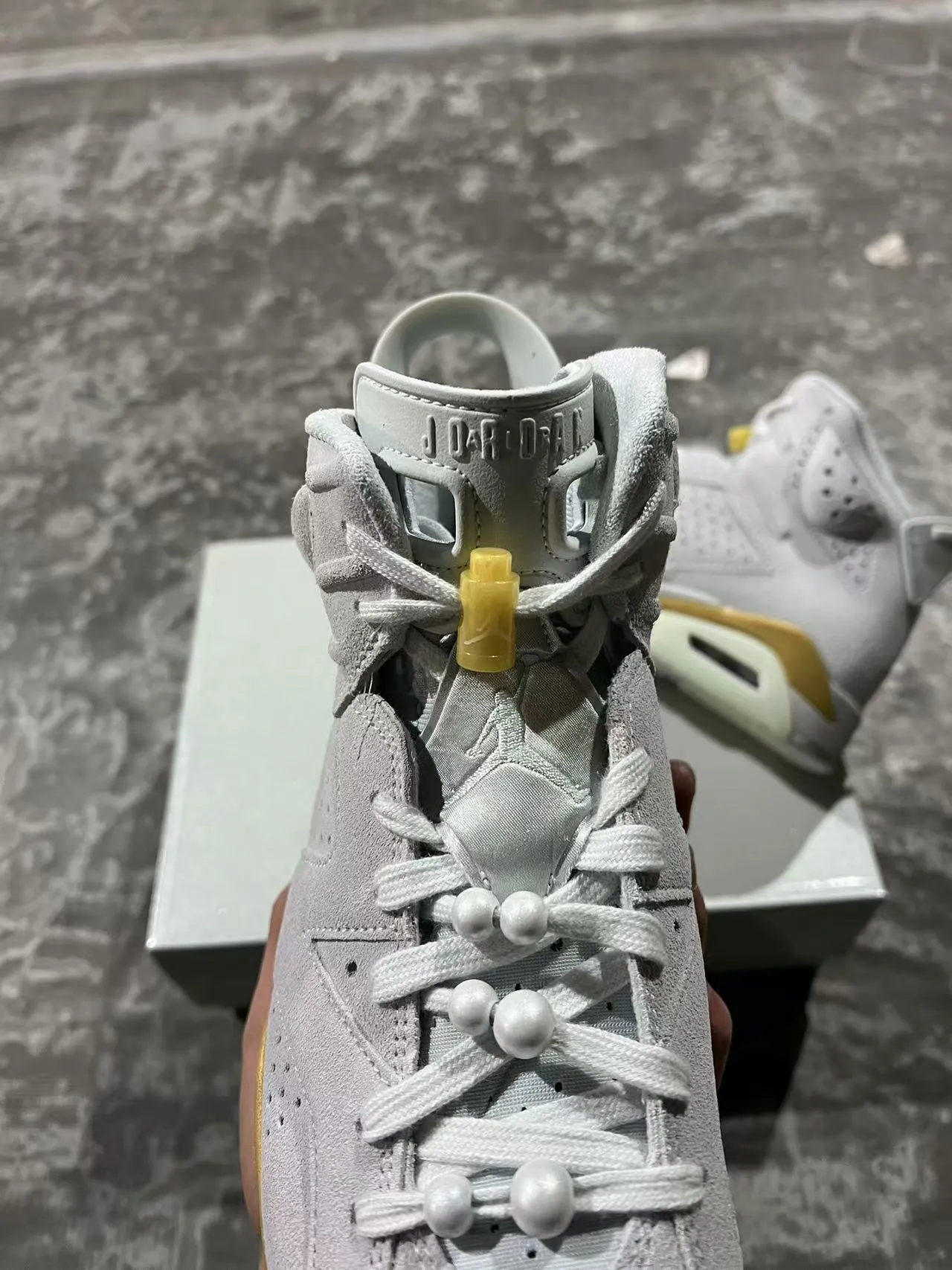 Air Jordan 6 Light Gray and Gold Basketball Shoes 4