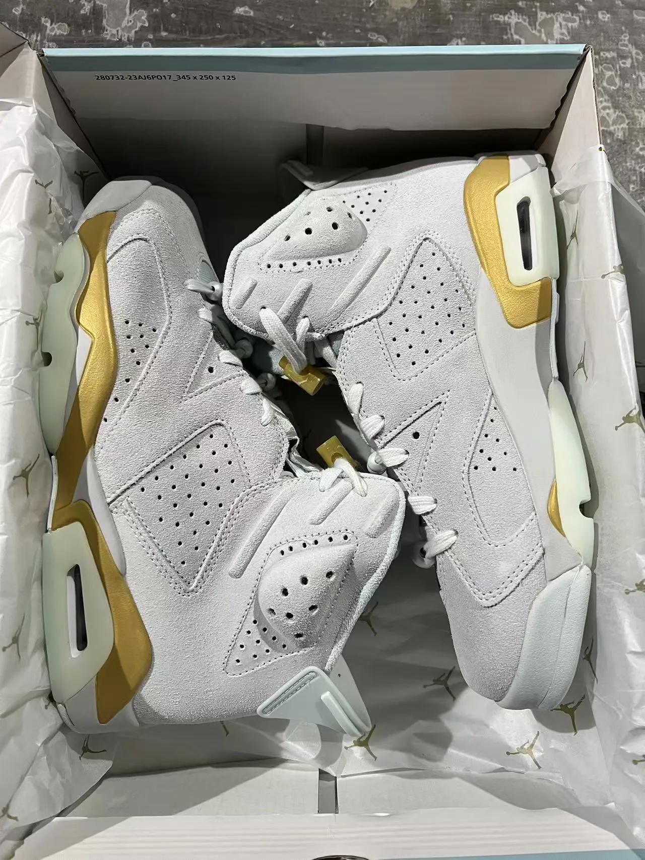 Air Jordan 6 Light Gray and Gold Basketball Shoes 9