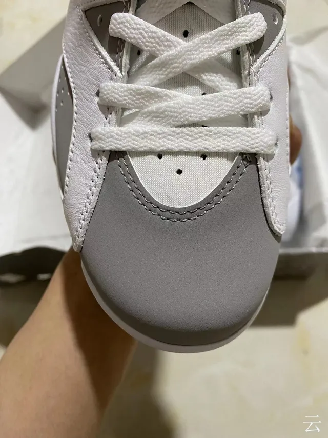 Air Jordan 6 White Gray Basketball Shoes 3