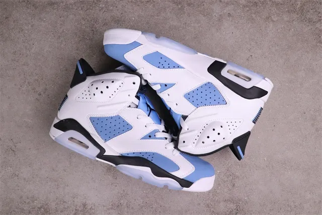 Zapatillas de baloncesto Air Jordan 6 blanco azul claro negro 5