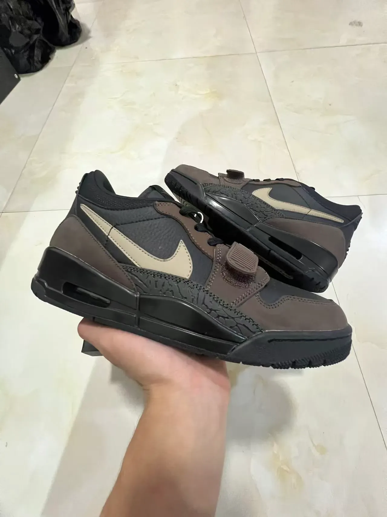 Air Jordan Legacy 312 কালো বাদামি বেইজ বাস্কেটবল জুতো 2