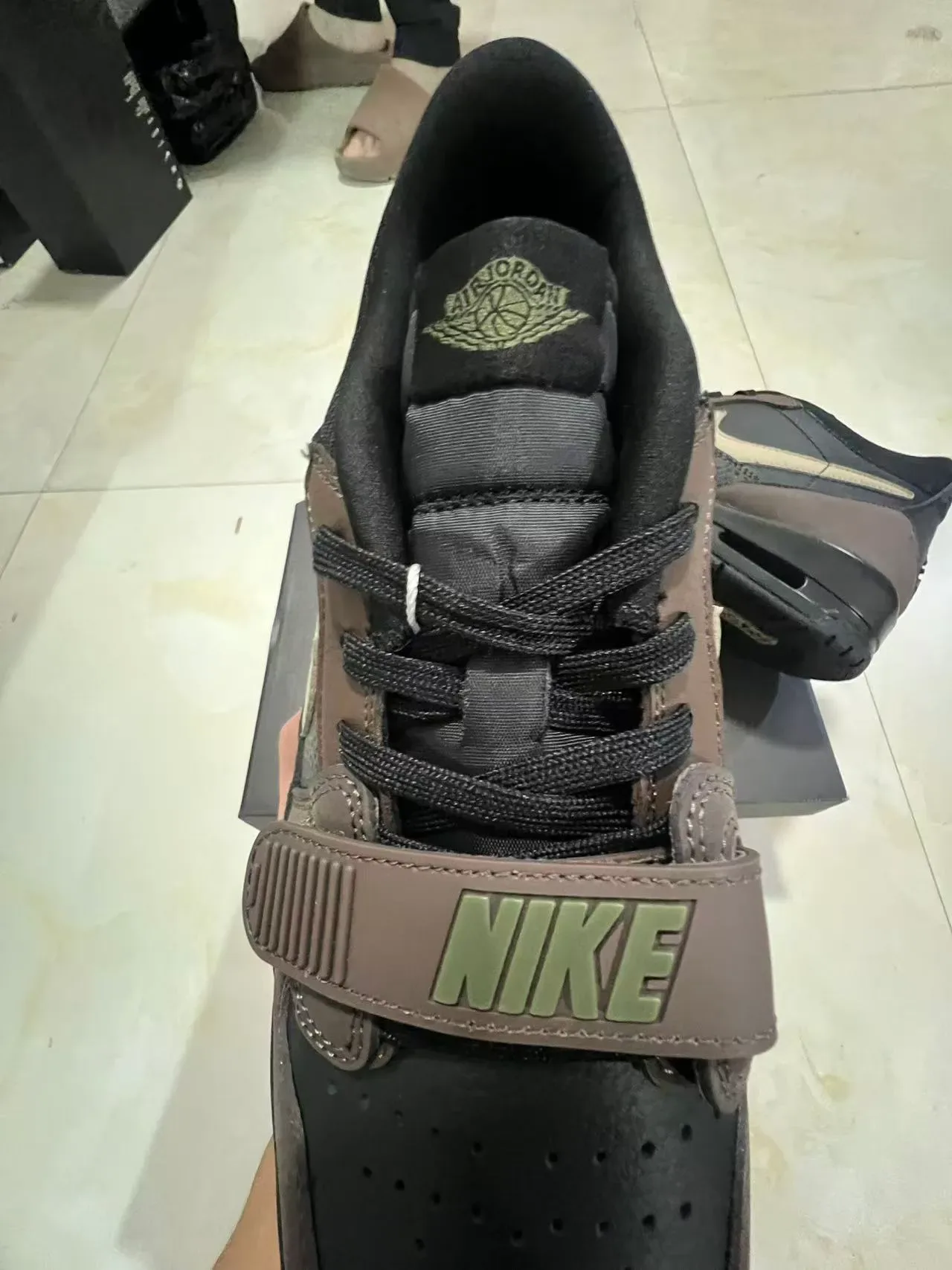 Air Jordan Legacy 312 কালো বাদামি বেইজ বাস্কেটবল জুতো 5