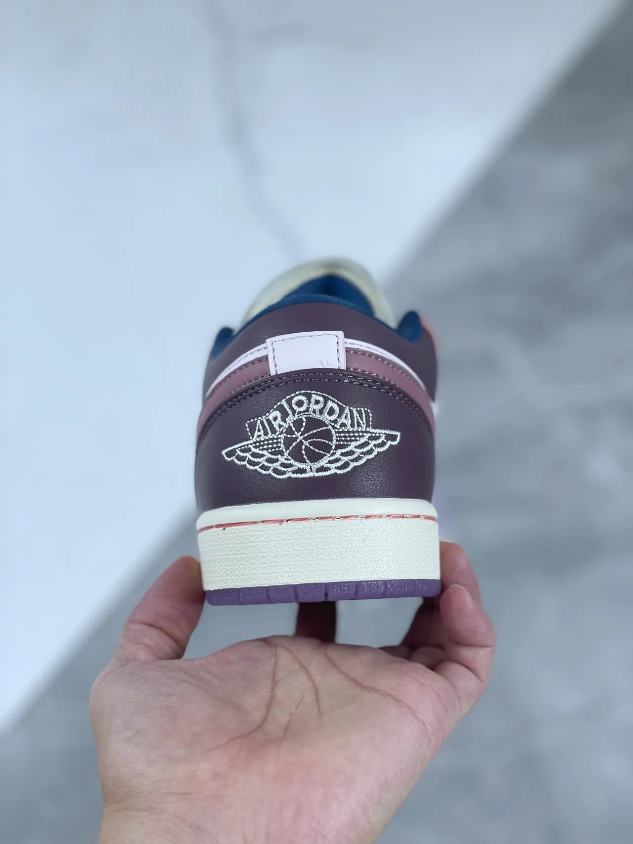 Air Jordan Zapatillas Lifestyle Morado Rosa Low-Top Perforado En La Punta 2